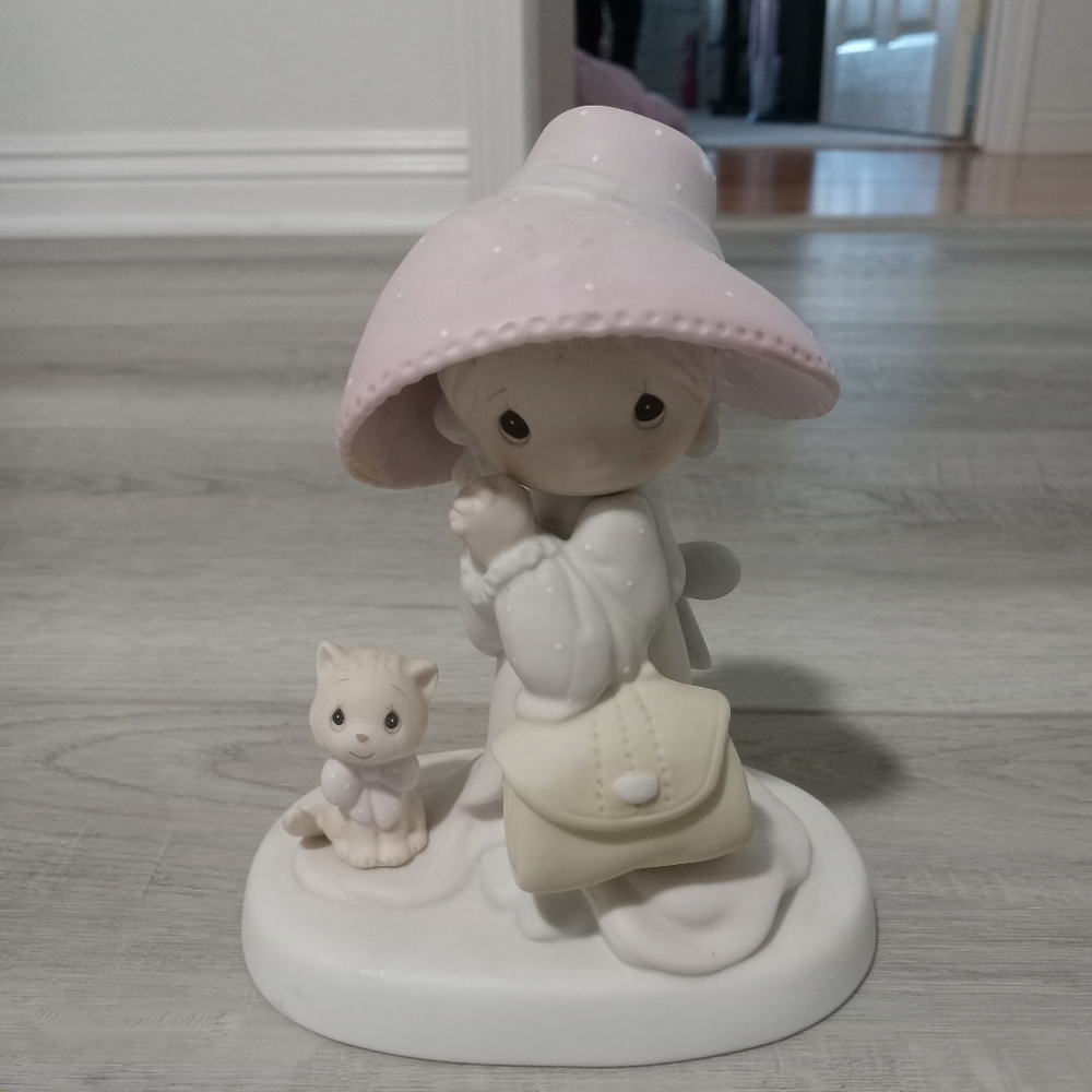 Charming Figurine with Pink Hat and Cream Bag - Picture 2 of 4